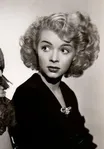 Ellye Marshall