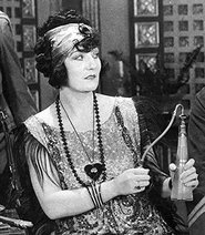 Mae Laurel