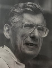 Roy Rowan